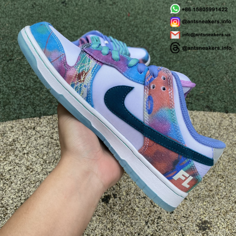 Futura Laboratories x Nike Dunk Low SB 'Bleached Aqua' HF6061-400